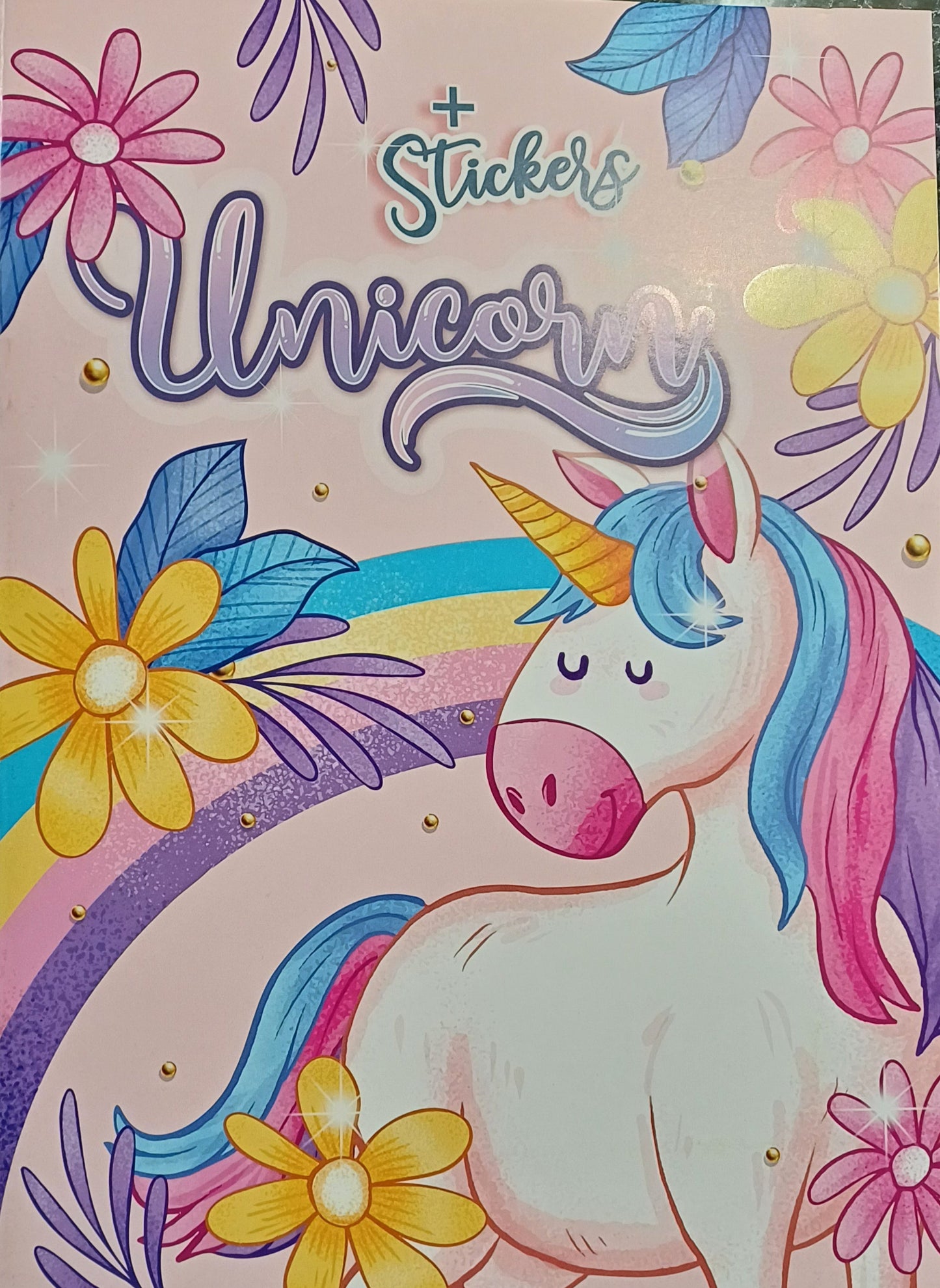 C014 - Coloring book with stickers