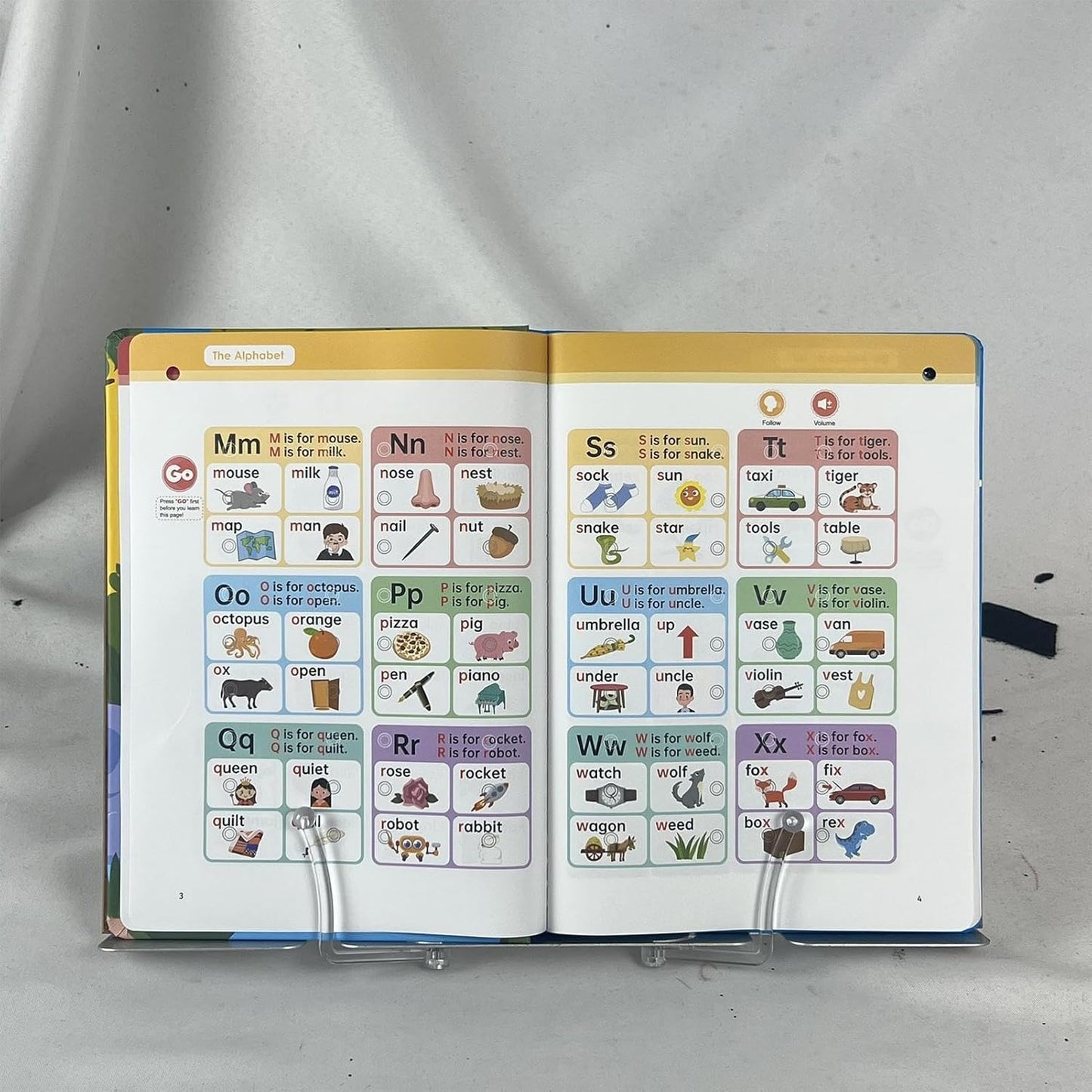 L040 - First Phonics Sound Book