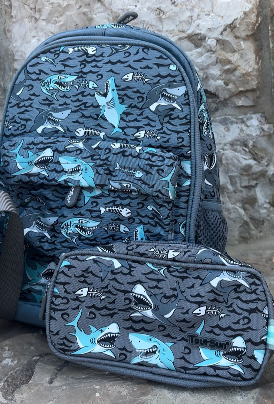 SB012 - 36 cm Toursun® school bag shark design