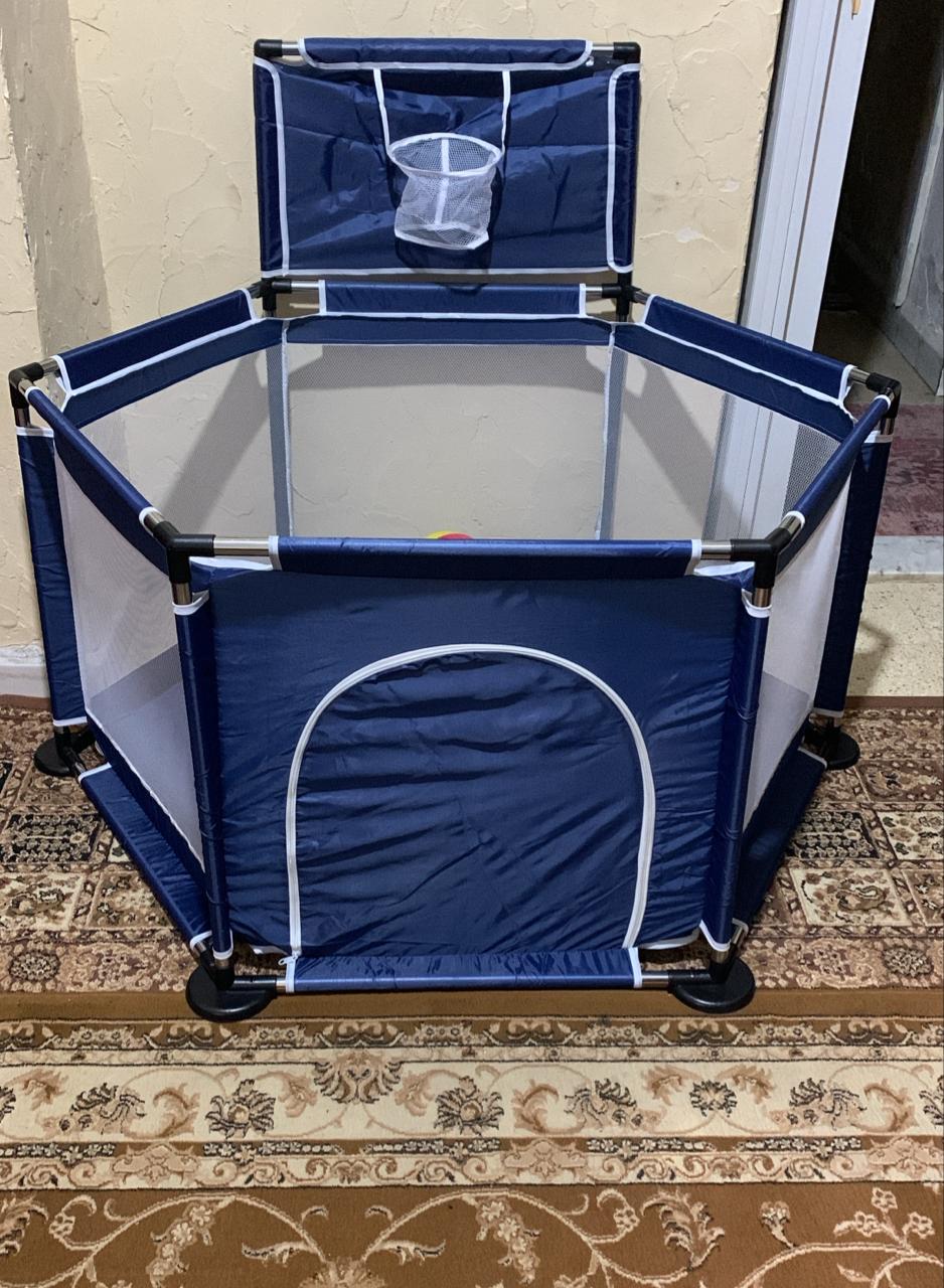 Baby safety playpen