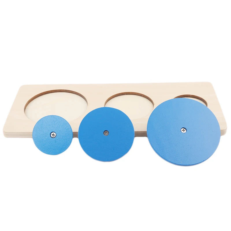 Mo120 - Montessori 3 sizes of circles puzzle