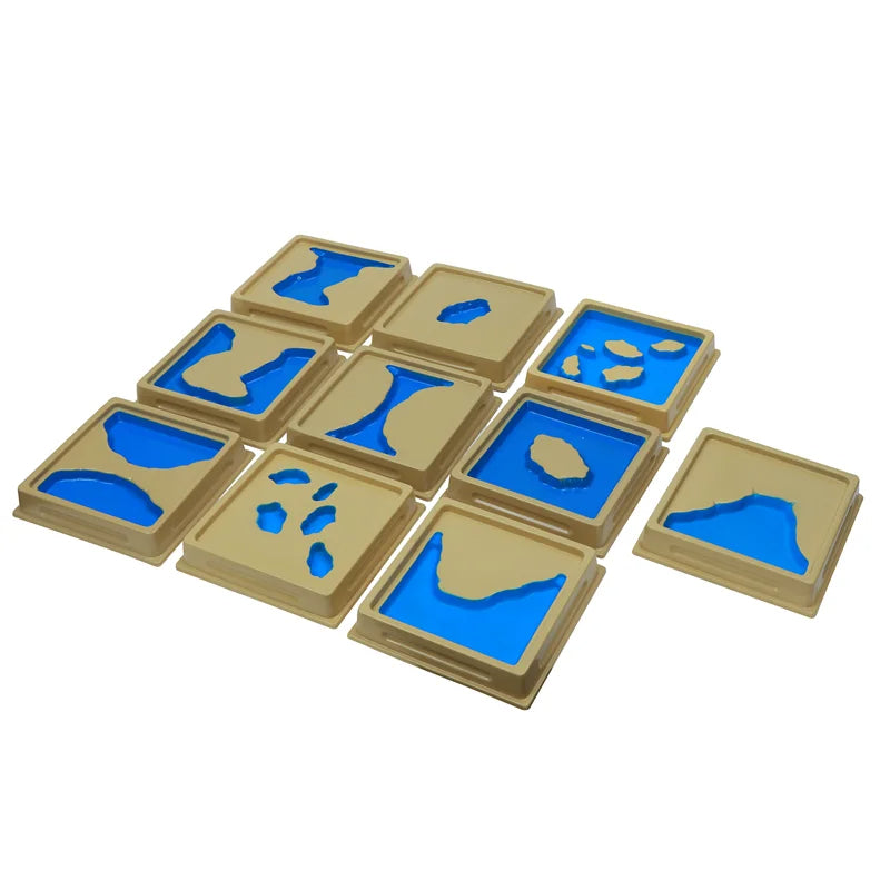 Mo023 - Montessori Land and Water Form Trays