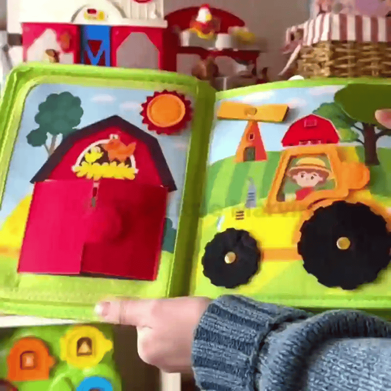 A040 - My first farm book (busy book)